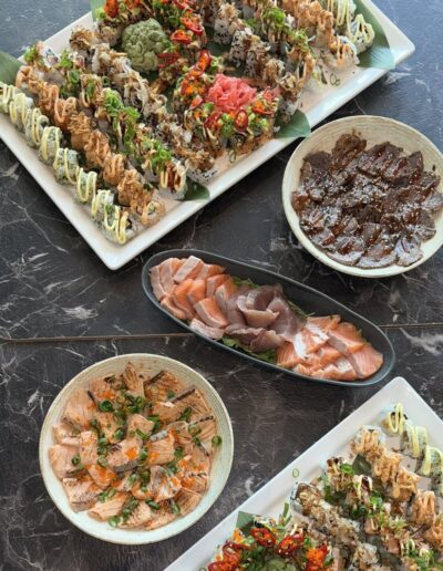 Schalen met Sushi bij Grand Caffe Macchiato in Hoofddorp